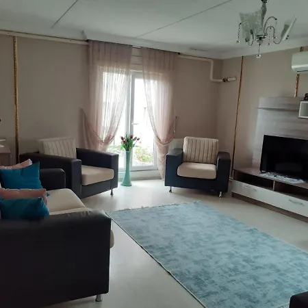 Two Bedroom 特拉布宗
